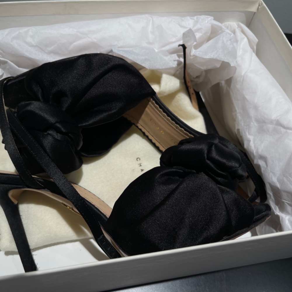 Sandals - Picture 10 of 11